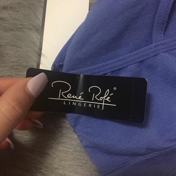 sports bra never worn 🌟 - Picture 3 of 3